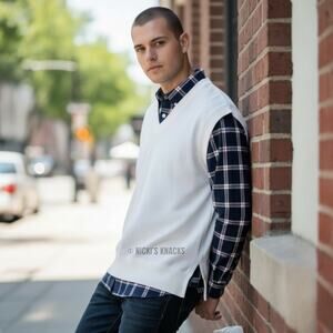 Abercrombie Men's Soft Fleece Lined Sleeveless Sweater Vest White Size L